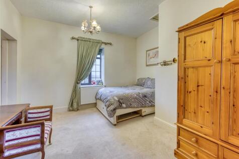 Hammerton House-bed2.jpg