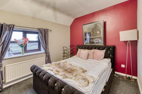 Hammerton House-bed5.jpg