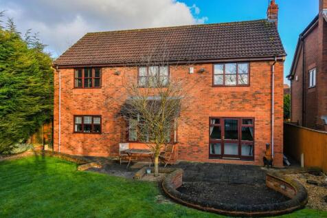 25 Old Farm Drive - Rear.jpg
