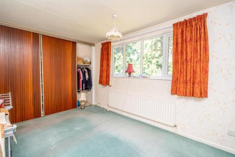 Bedroom 1.jpg