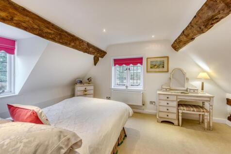 Blackwell Cottage-bed2.jpg
