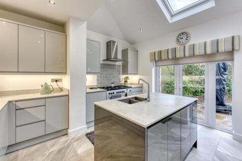 75 Birches Road-kitchen6.jpg