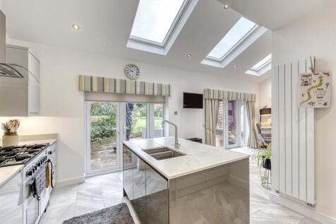 75 Birches Road-kitchen7.jpg