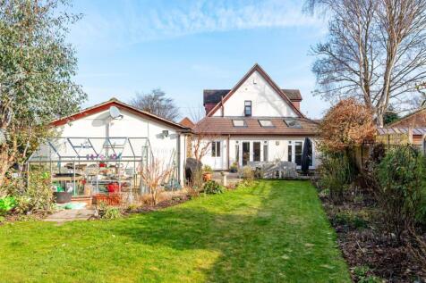 75 Birches Road-garden4.jpg