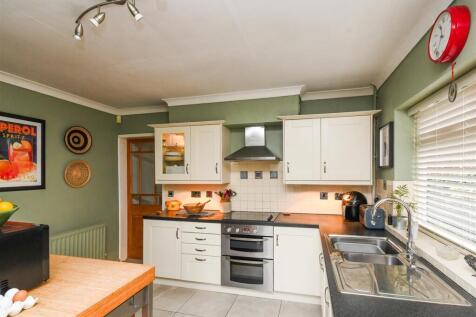 53 Finchfield Road-17.jpg