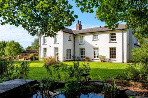 The Grove, Bradley-External-03.jpg