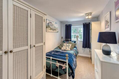 The Grove-bed5.jpg