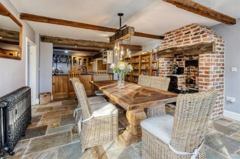 The Grove-kitchen1.jpg