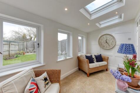 3 Linden Lea-garden room2.jpg