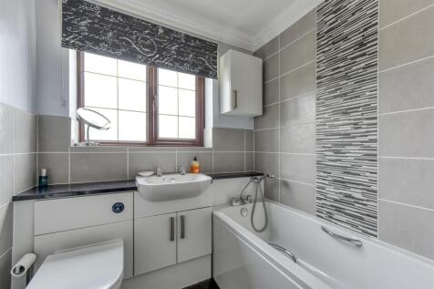 14 Greenacre Drive-bathroom.jpg