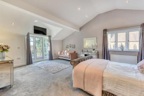 St Cuthberts House-bed1a.jpg