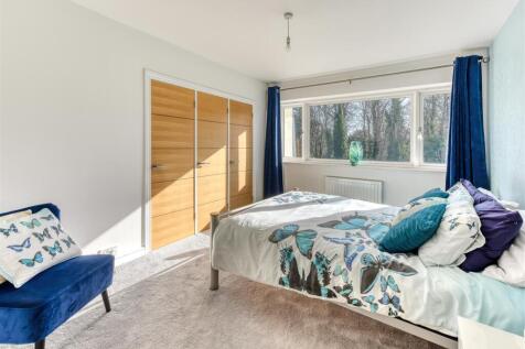 St Cuthberts House-bed3.jpg