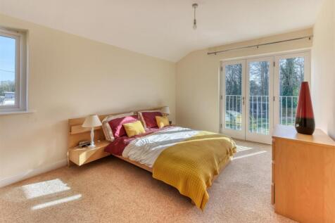 St Cuthberts House-bed4.jpg