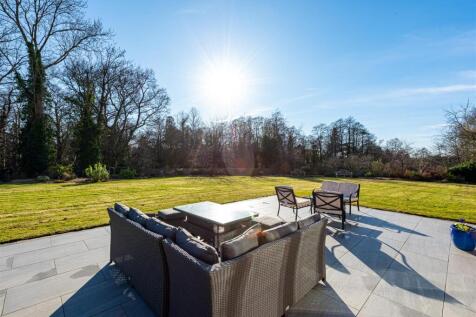 St Cuthberts House-external2.jpg