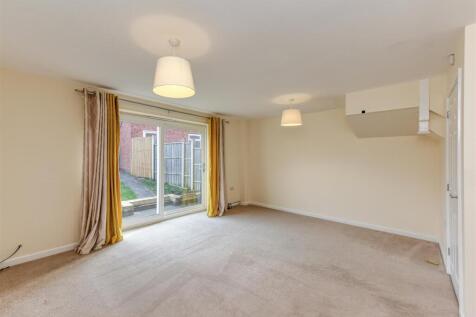 30 Birchwood Road-lounge.jpg