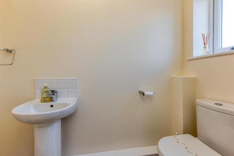 30 Birchwood Road-cloaks.jpg
