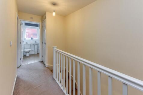 30 Birchwood Road-landing.jpg