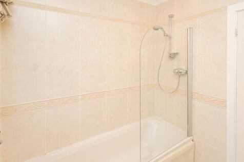 40 Gospel End Road - Bathroom.jpg