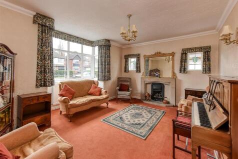 38 Meadow Road-lounge.jpg