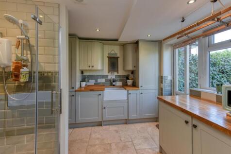 17 Wrekin Drive-laundry1.jpg