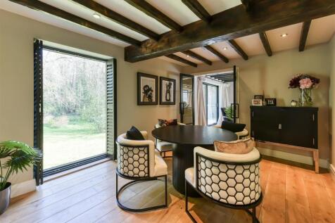Old Mill House-dining1.jpg