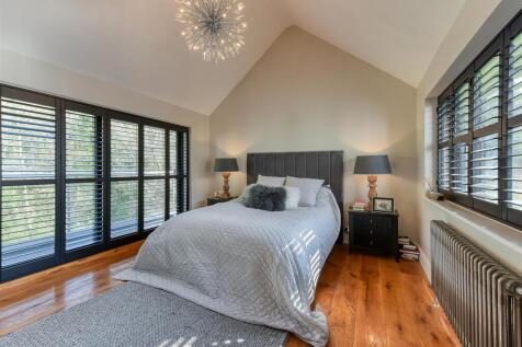 Old Mill House-bed2.jpg