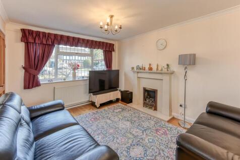 55 Woodcote Road-lounge2.jpg