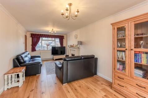55 Woodcote Road-lounge4.jpg