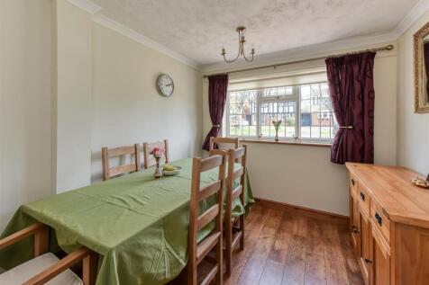 55 Woodcote Road-dining1.jpg