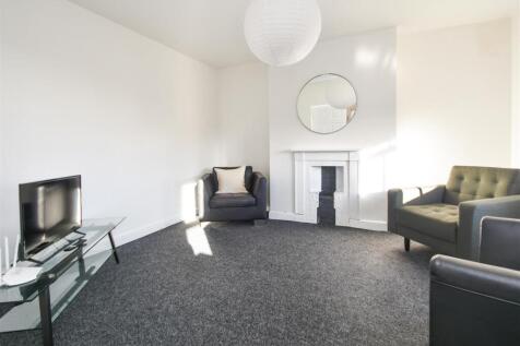 Flat 4, 226 Penn Road - Living Room.jpg