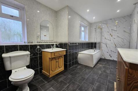34b Codsall Road 6