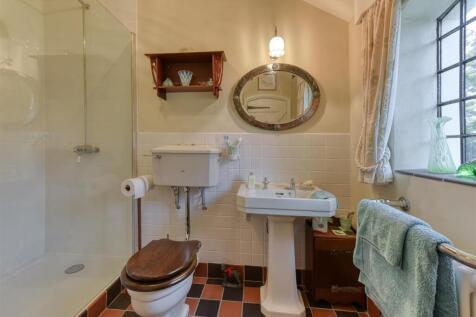 Park View-shower room.jpg