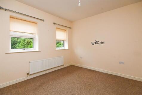 2D Shaw Lane - Principal Bedroom Suite.jpg