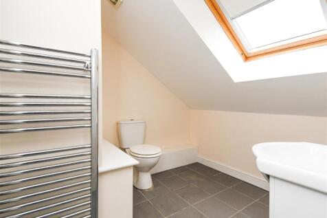 2D Shaw Lane - En-Suite Shower Room 2.jpg