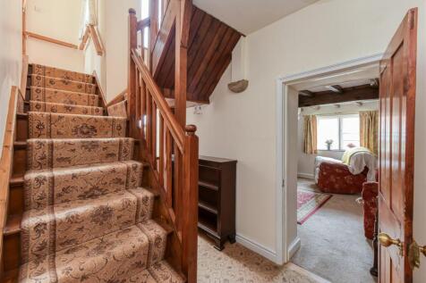 10 High Street-inner hall.jpg