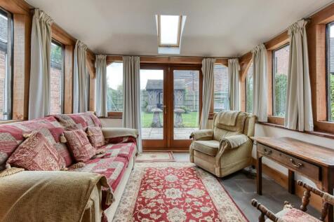 10 High Street-garden room.jpg