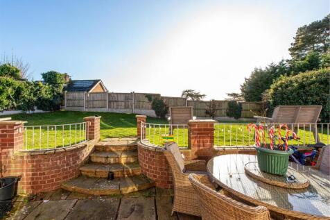77 Mount Road-gdn1.jpg