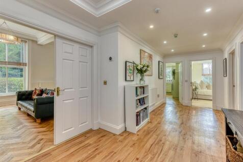 7 Ryton Hall-hall1.jpg