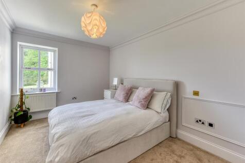 7 Ryton Hall-bed2.jpg
