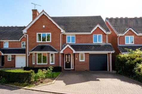 2 Yew Tree Gardens-front.jpg