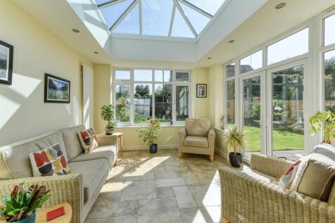2 Yew Tree Gardens-orangery.jpg