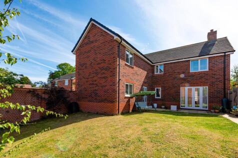 45 Sandy Lane-garden3.jpg