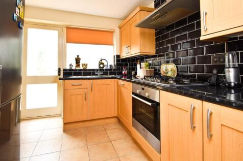 39 Alpine Way - Kitchen.jpg