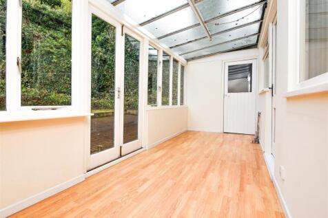 39 Alpine Way - Conservatory.jpg