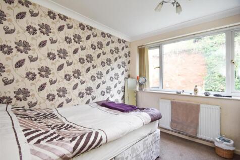 39 Alpine Way - Bedroom 3.jpg
