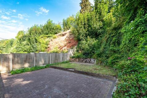 39 Alpine Way-external AUG25-4.jpg