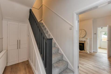 100 Jeffcock Road-Hall.jpg