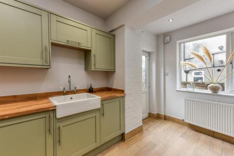 100 Jeffcock Road-Kitchen (2).jpg