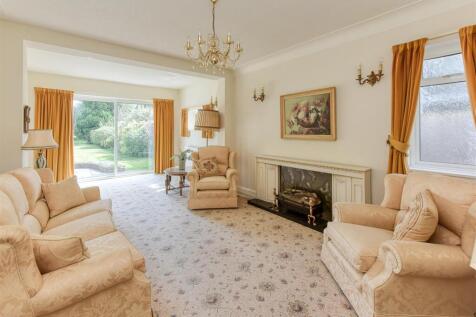 43 Woodthorne Road-lounge1.jpg
