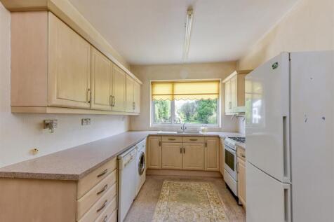 43 Woodthorne Road-kitchen3.jpg